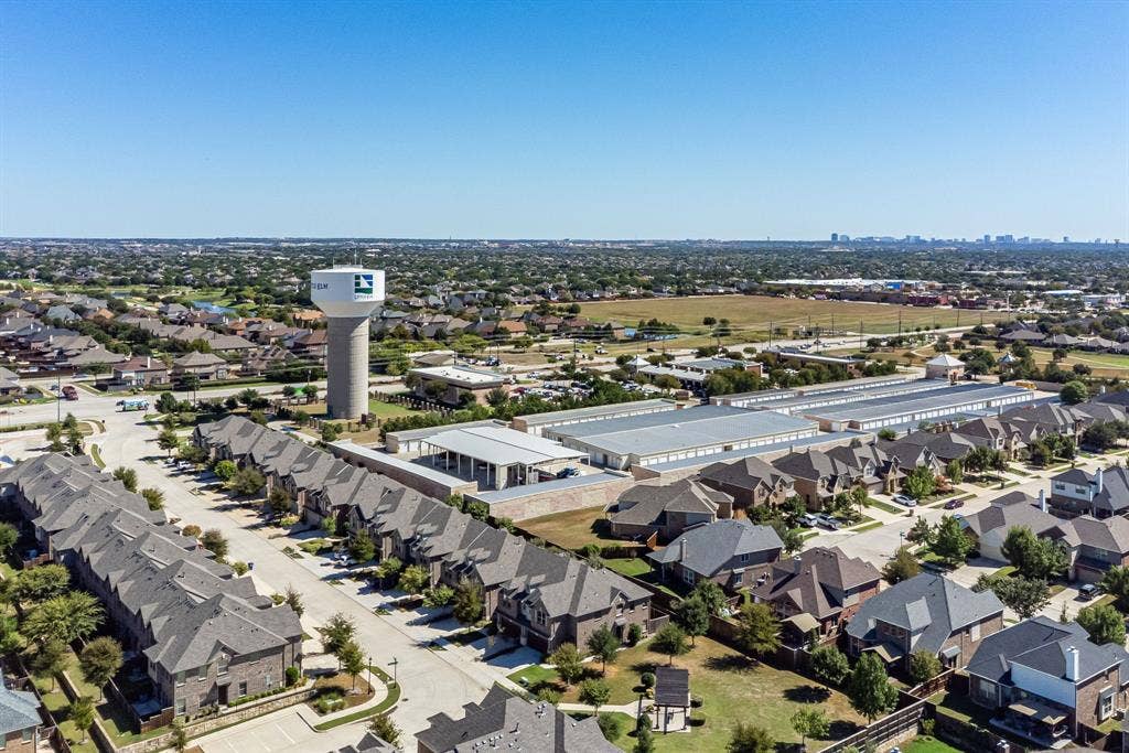 2700 Starburst Drive, Little Elm, TX 75068