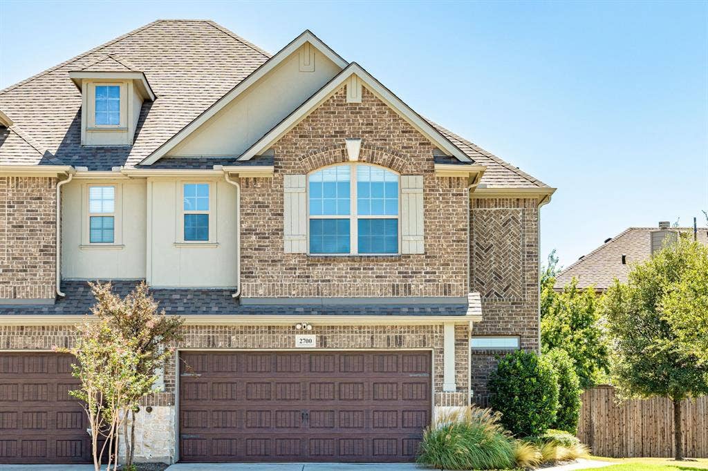 2700 Starburst Drive, Little Elm, TX 75068