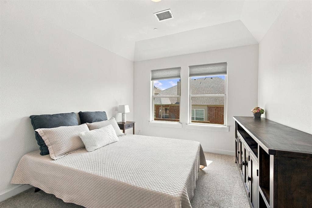 2700 Starburst Drive, Little Elm, TX 75068