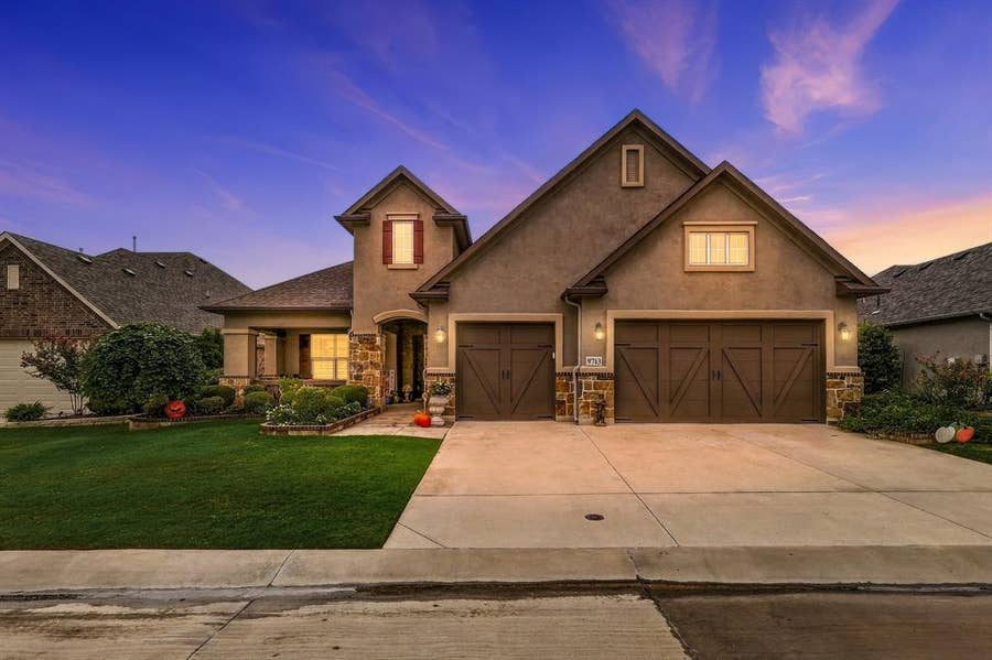 Property photo for 9713 Arkose Drive, Denton, TX