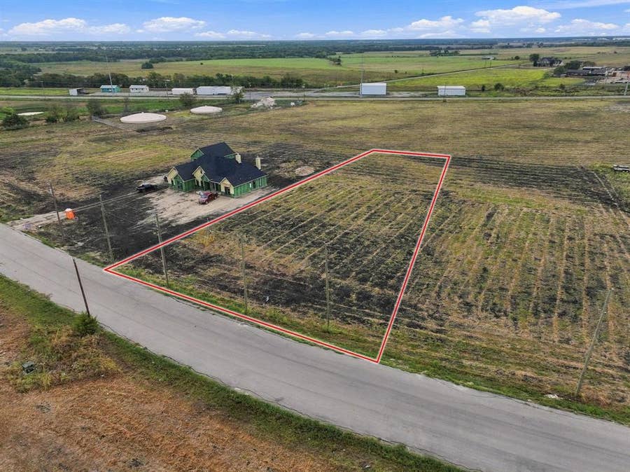 Property photo for 1935 County Road 2162, Caddo Mills, TX