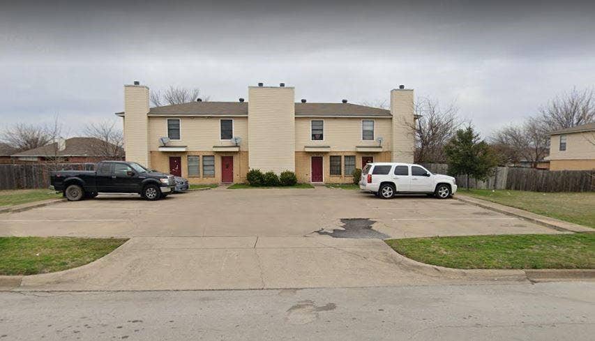 Property photo for 400 Cambridge Drive, #400, Saginaw, TX