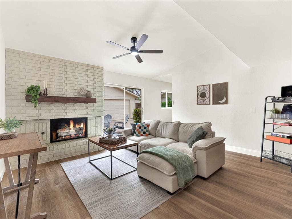 914 Prestwick Lane, Richardson, TX 75080 914 Prestwick Lane, Richardson, TX 75080