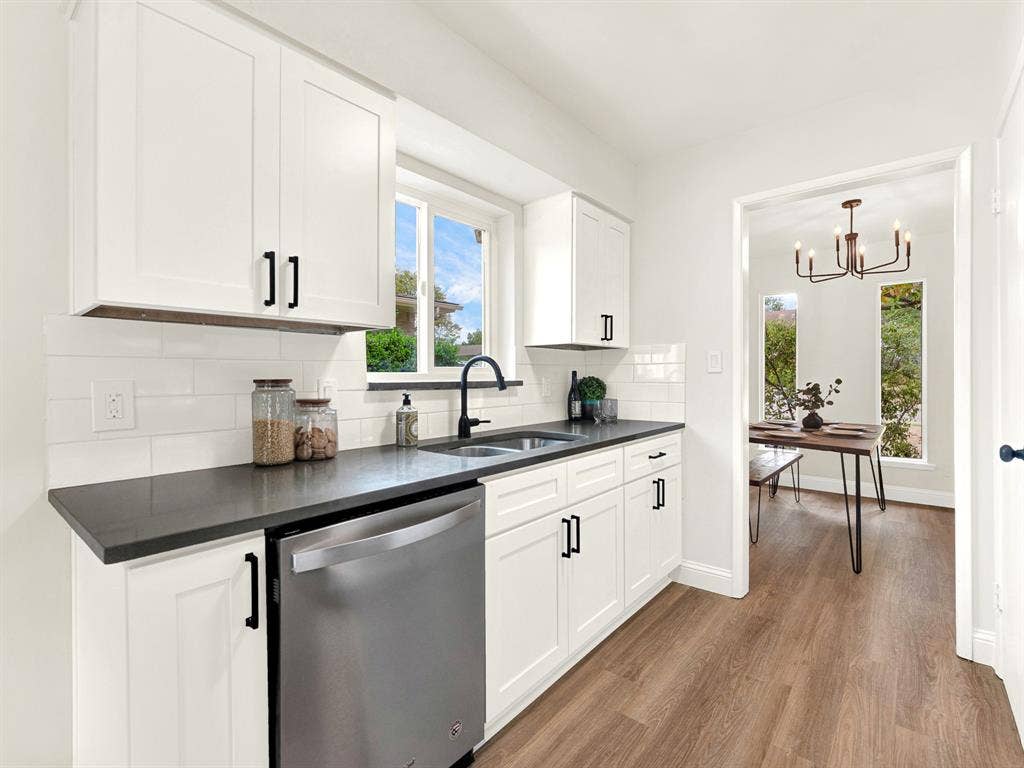 914 Prestwick Lane, Richardson, TX 75080 914 Prestwick Lane, Richardson, TX 75080
