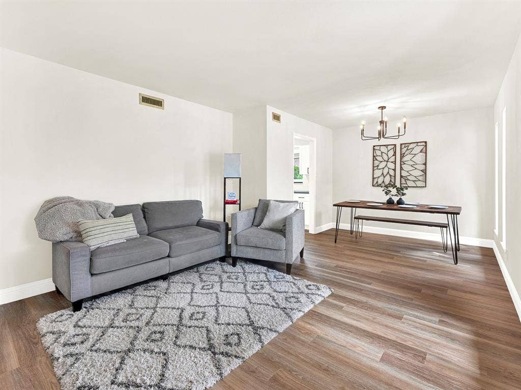 914 Prestwick Lane, Richardson, TX 75080 914 Prestwick Lane, Richardson, TX 75080
