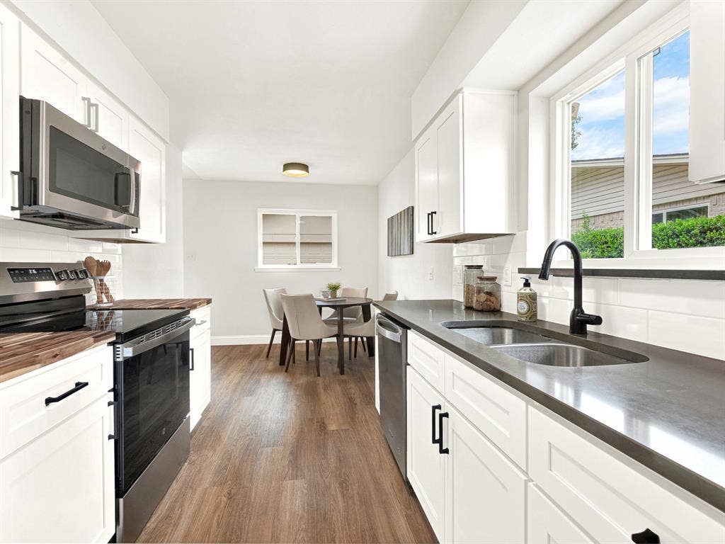 914 Prestwick Lane, Richardson, TX 75080 914 Prestwick Lane, Richardson, TX 75080