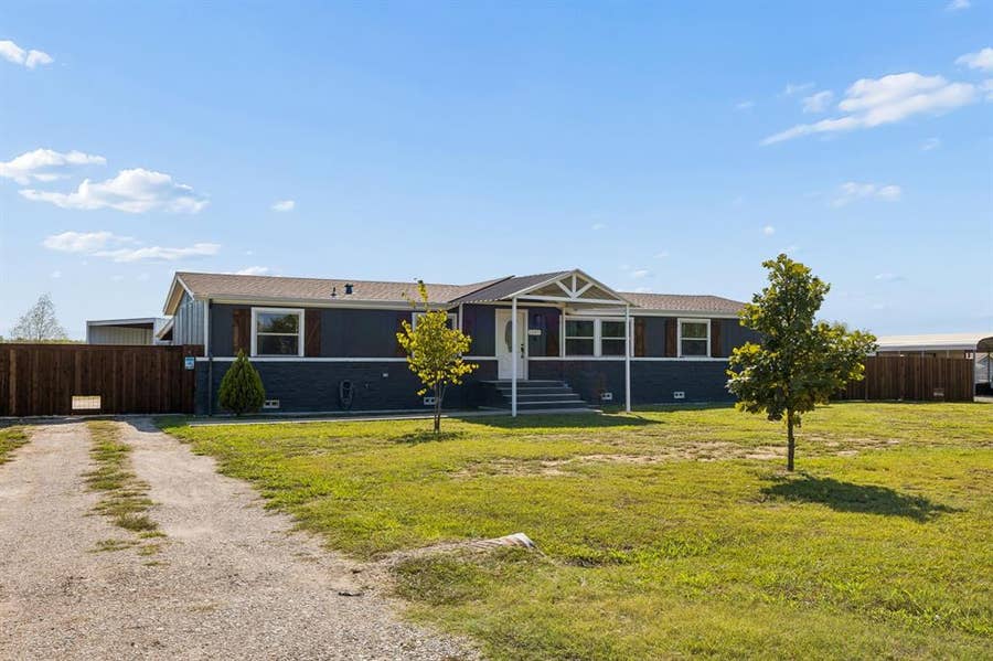 Property photo for 1343 Brockwood Lane, Crandall, TX