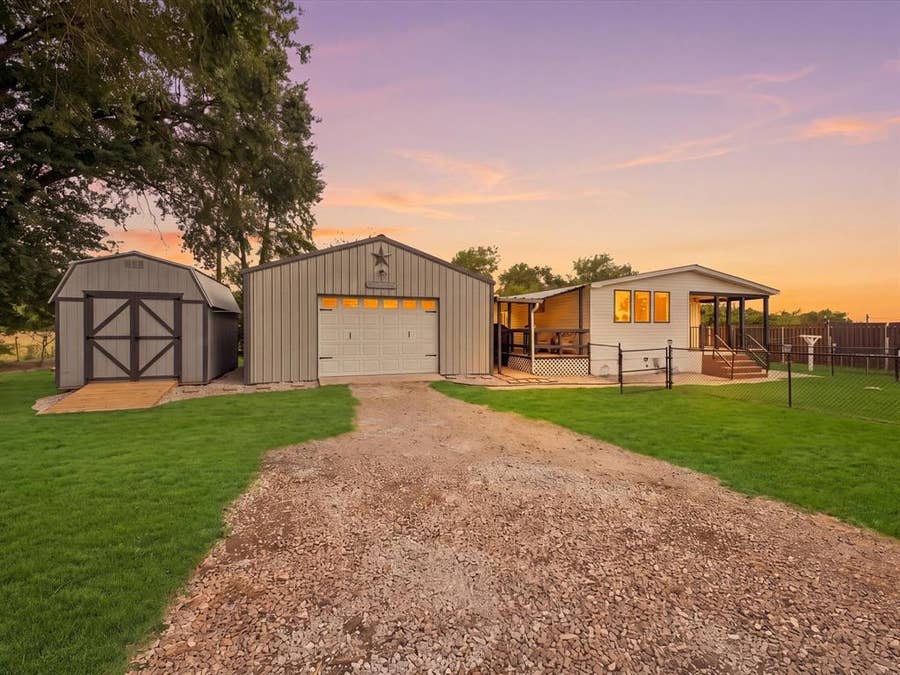 Property photo for 9487 County Road 313, Terrell, TX