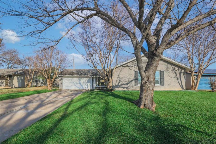 Property photo for 2009 Exeter Drive, Irving, TX