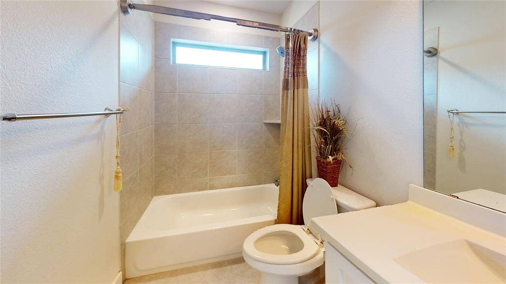 4515 Helston Drive, Plano, TX 75024 4515 Helston Drive, Plano, TX 75024