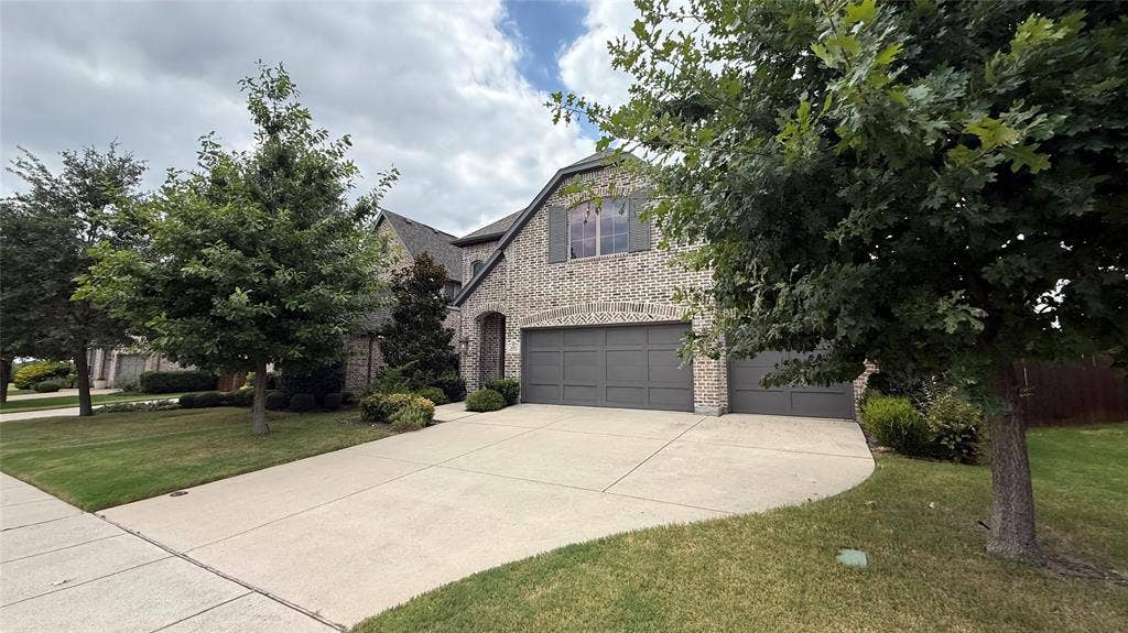 4515 Helston Drive, Plano, TX 75024 4515 Helston Drive, Plano, TX 75024