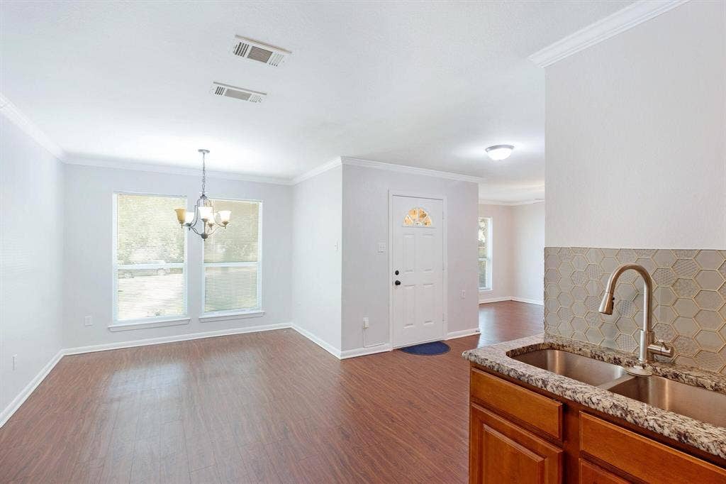 6433 Leana Avenue, Dallas, TX 75241 6433 Leana Avenue, Dallas, TX 75241