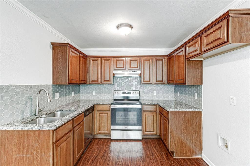 6433 Leana Avenue, Dallas, TX 75241 6433 Leana Avenue, Dallas, TX 75241