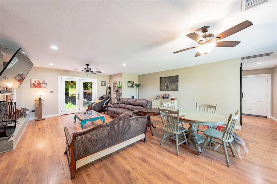 Property photo for 603 Mosley Drive, Athens, TX