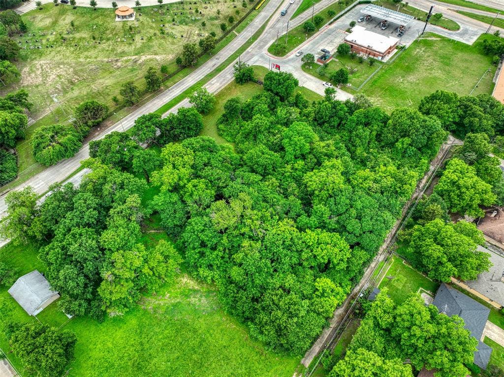 225 E Laureland Road, Dallas, TX 75241 225 E Laureland Road, Dallas, TX 75241