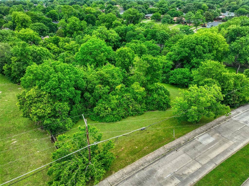 225 E Laureland Road, Dallas, TX 75241 225 E Laureland Road, Dallas, TX 75241