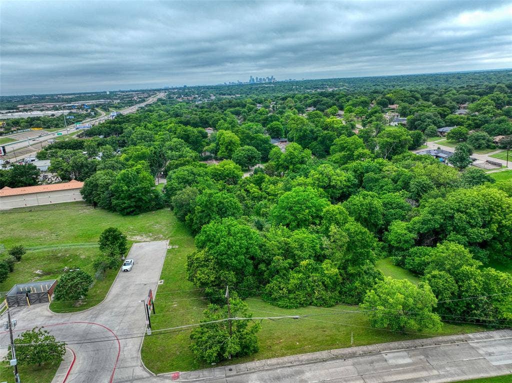225 E Laureland Road, Dallas, TX 75241 225 E Laureland Road, Dallas, TX 75241