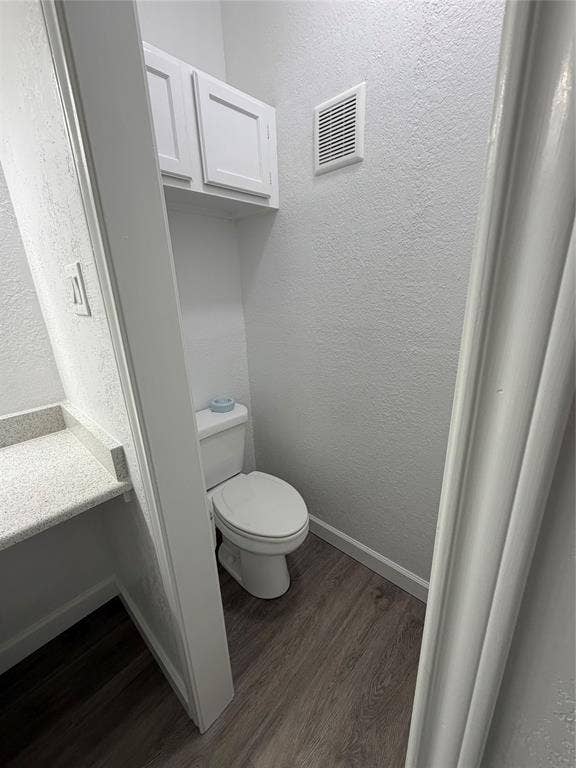 6760 Eastridge Drive, #106, Dallas, TX 75231 6760 Eastridge Drive, #106, Dallas, TX 75231