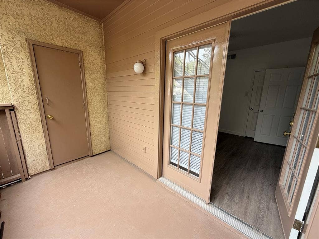 6760 Eastridge Drive, #106, Dallas, TX 75231 6760 Eastridge Drive, #106, Dallas, TX 75231