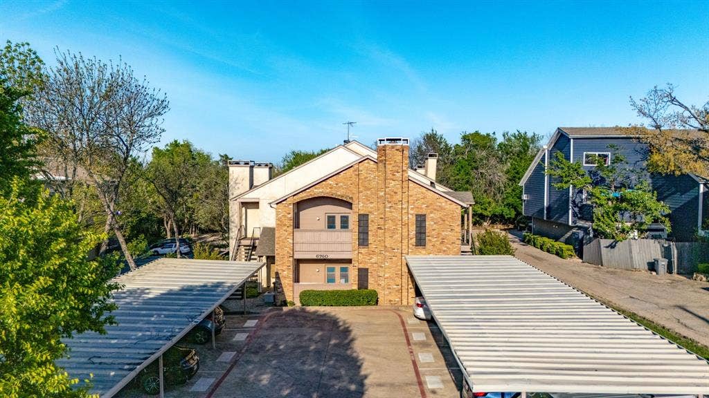 6760 Eastridge Drive, #106, Dallas, TX 75231 6760 Eastridge Drive, #106, Dallas, TX 75231