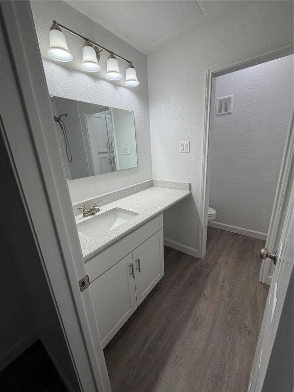 6760 Eastridge Drive, #106, Dallas, TX 75231 6760 Eastridge Drive, #106, Dallas, TX 75231