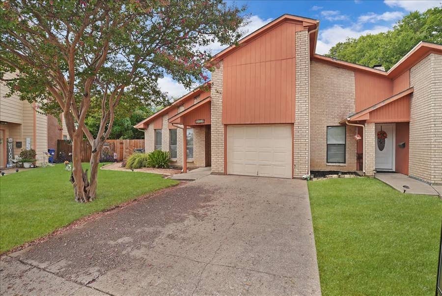Property photo for 1412/1414 White Way, McKinney, TX