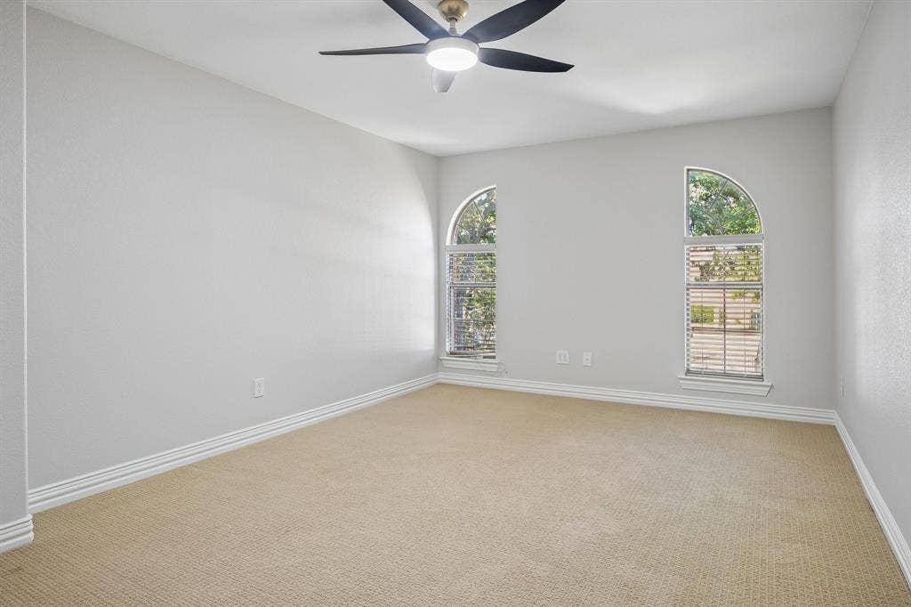 3848 W Pioneer Drive, Irving, TX 75061