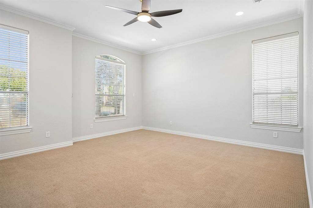 3848 W Pioneer Drive, Irving, TX 75061