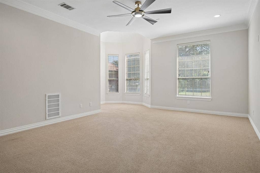3848 W Pioneer Drive, Irving, TX 75061