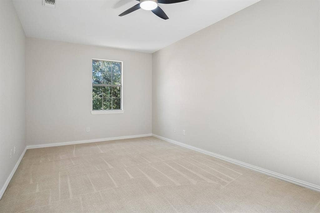 3848 W Pioneer Drive, Irving, TX 75061