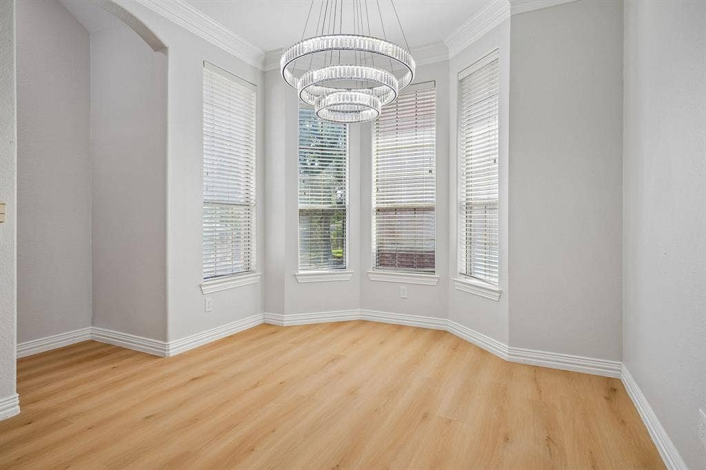 3848 W Pioneer Drive, Irving, TX 75061
