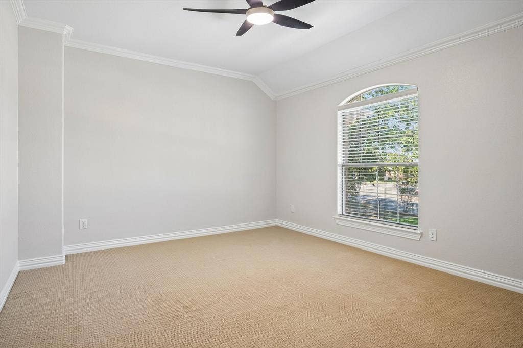3848 W Pioneer Drive, Irving, TX 75061