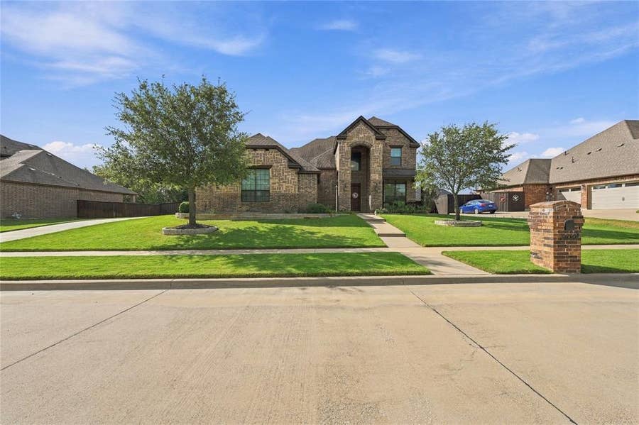 Property photo for 309 Covington Lane, Ovilla, TX