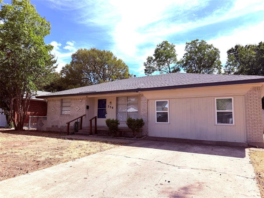 330 W Orange Street, Duncanville, TX 75116 330 W Orange Street, Duncanville, TX 75116