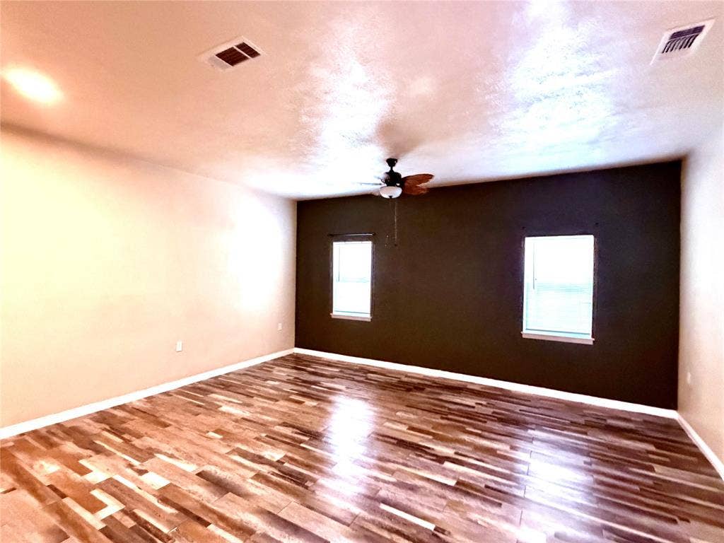 330 W Orange Street, Duncanville, TX 75116 330 W Orange Street, Duncanville, TX 75116