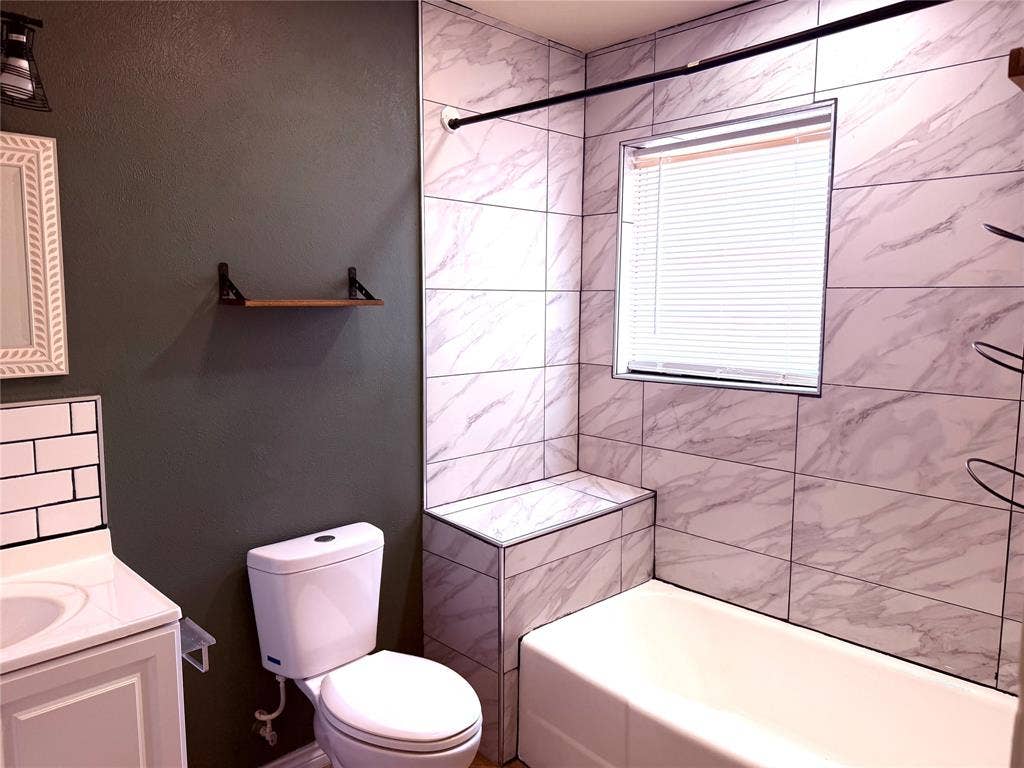 330 W Orange Street, Duncanville, TX 75116 330 W Orange Street, Duncanville, TX 75116