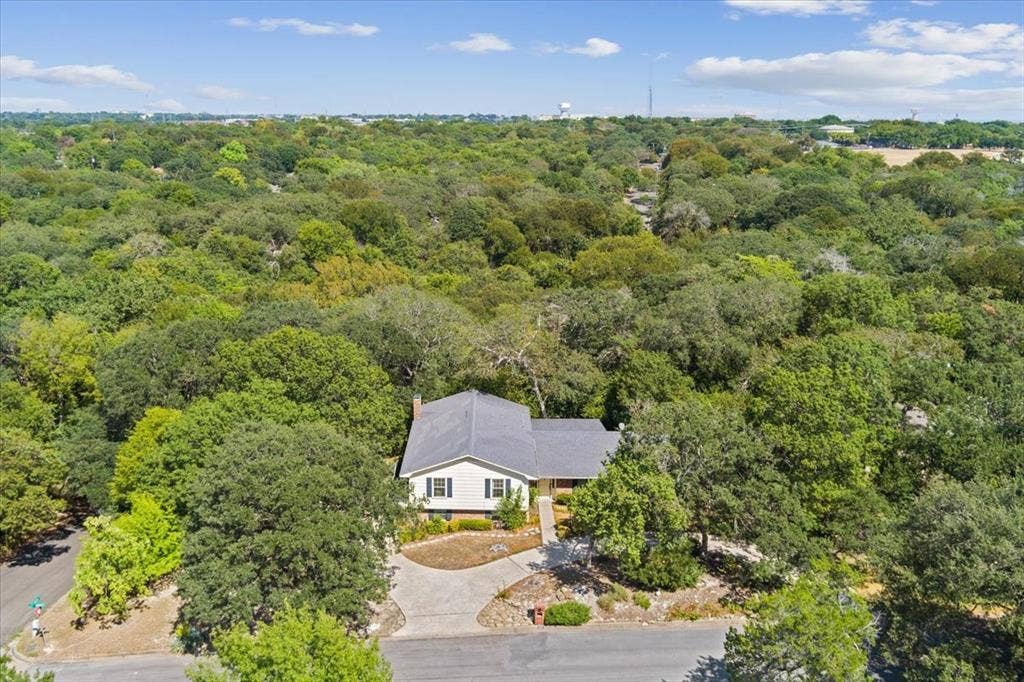 435 ELMWOOD Road, Woodway, TX 76712 435 ELMWOOD Road, Woodway, TX 76712