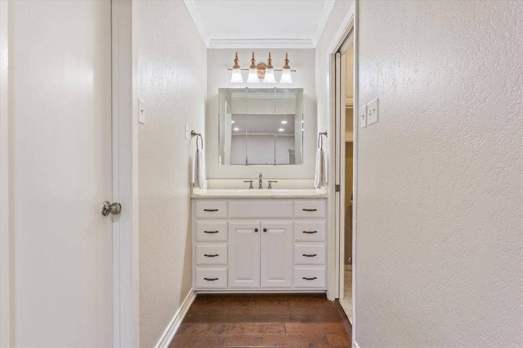 435 ELMWOOD Road, Woodway, TX 76712 435 ELMWOOD Road, Woodway, TX 76712
