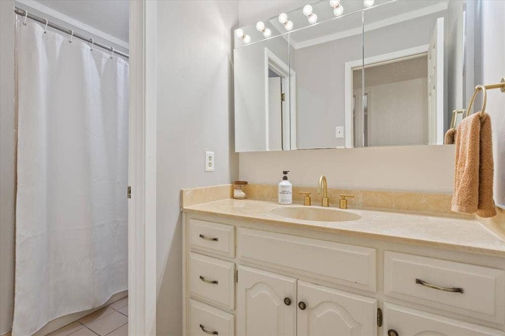 435 ELMWOOD Road, Woodway, TX 76712 435 ELMWOOD Road, Woodway, TX 76712