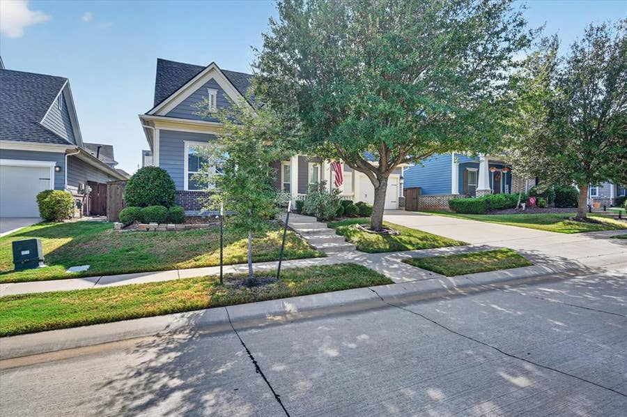 Property photo for 940 Crimson Road, Argyle, TX