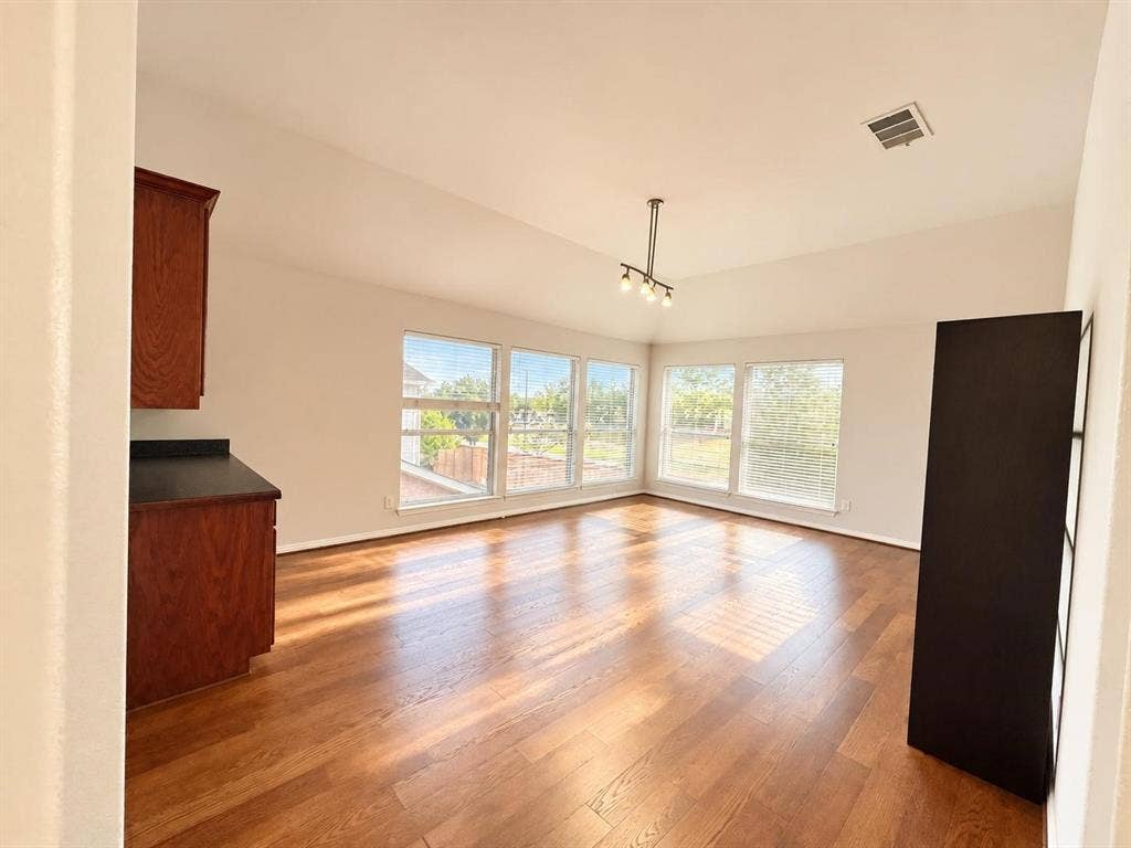 2917 Waterford Drive, Irving, TX 75063 2917 Waterford Drive, Irving, TX 75063