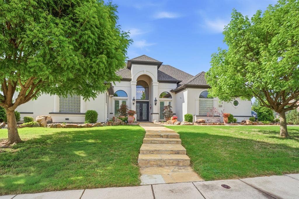 1120 Twin Oaks Drive, Prosper, TX 75078 Way below appraised value...this home is located in a premier, sought-after Prosper location ~ an incredible buy for this exceptional single-story residence sitting on an expansive .52 acre corner lot. Set back from the street & surrounded by mature landscaping, the property creates an immediate sense of exclusivity while still being conveniently close to top amenities. Great curb appeal to come home to every day ~ Ready for immediate move in!