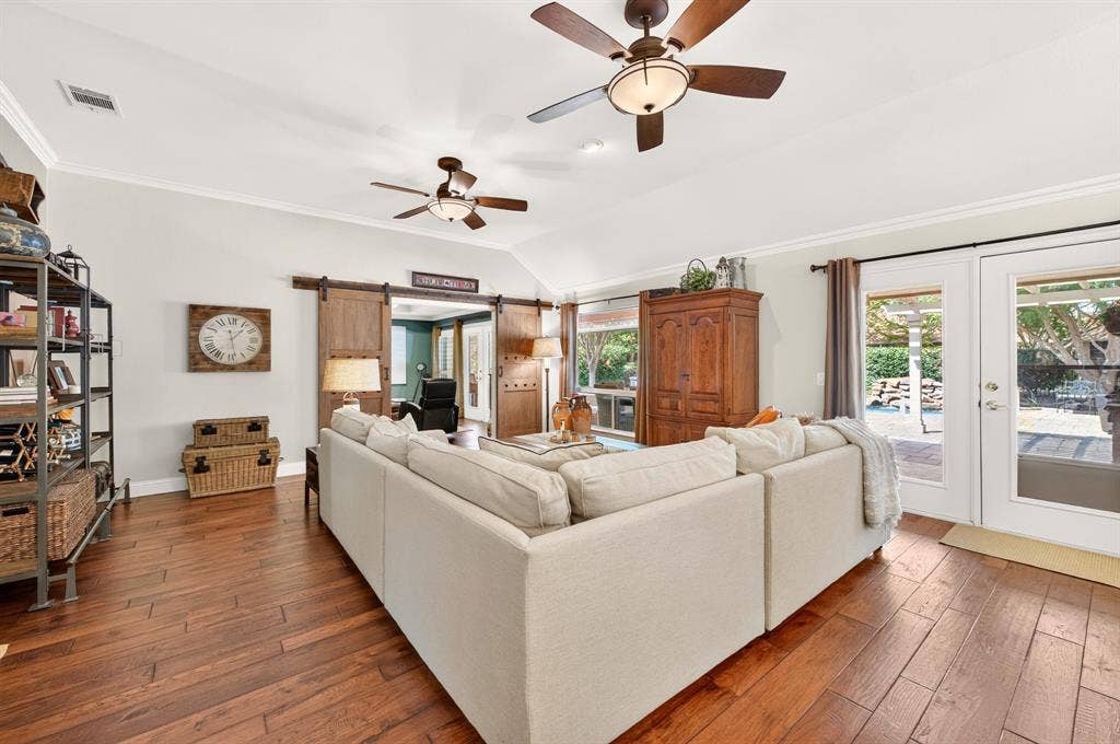 9608 Grandview Drive, Denton, TX 76207
