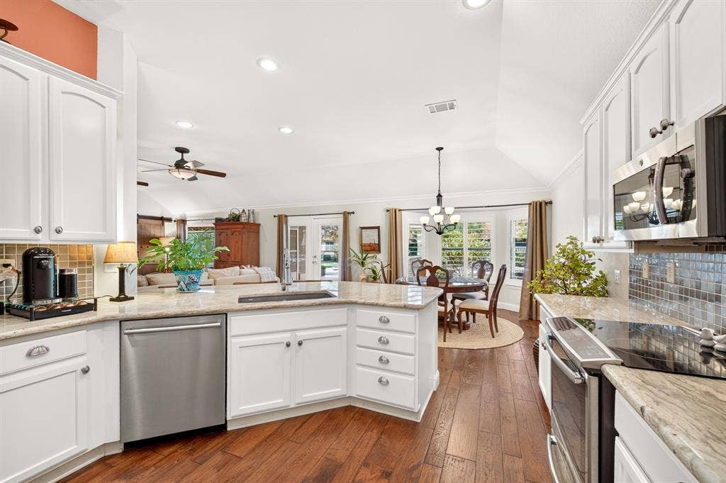 9608 Grandview Drive, Denton, TX 76207