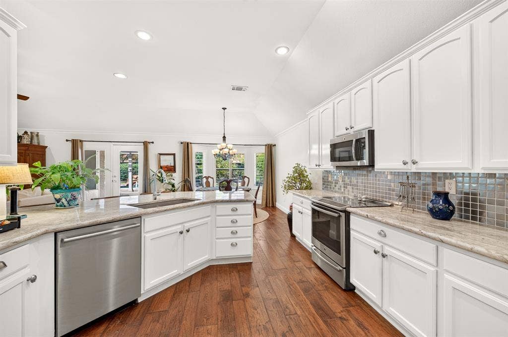 9608 Grandview Drive, Denton, TX 76207