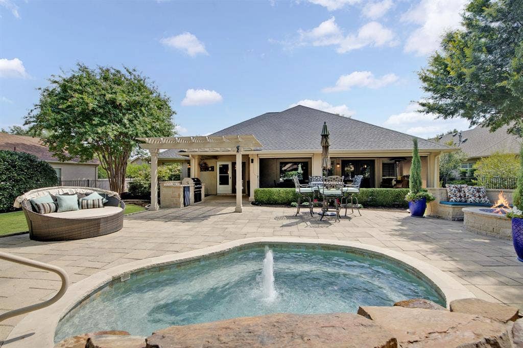9608 Grandview Drive, Denton, TX 76207