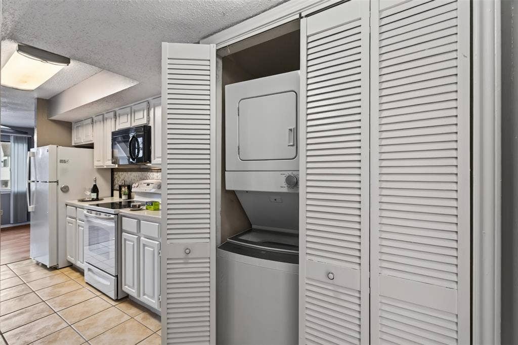 2301 Balsam Drive, #M210, Arlington, TX 76006 2301 Balsam Drive, #M210, Arlington, TX 76006