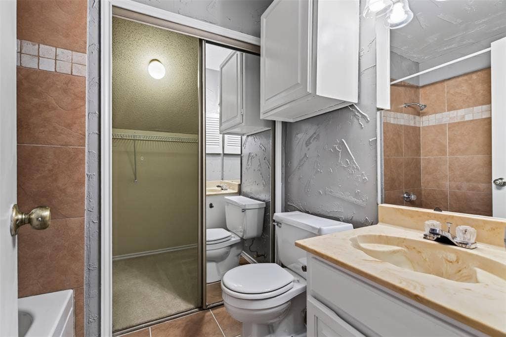 2301 Balsam Drive, #M210, Arlington, TX 76006 2301 Balsam Drive, #M210, Arlington, TX 76006