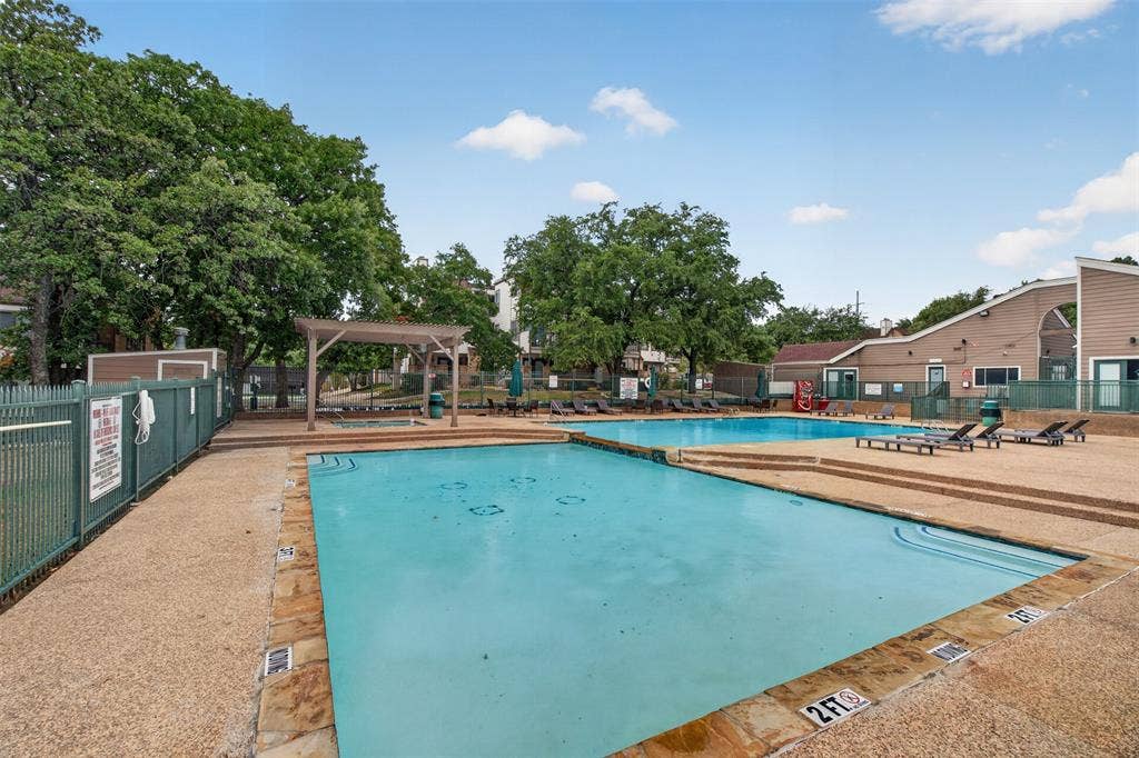 2301 Balsam Drive, #M210, Arlington, TX 76006 2301 Balsam Drive, #M210, Arlington, TX 76006