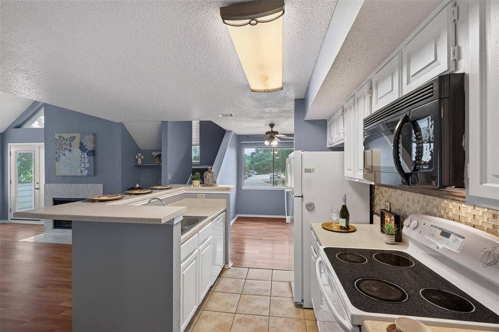 2301 Balsam Drive, #M210, Arlington, TX 76006 2301 Balsam Drive, #M210, Arlington, TX 76006